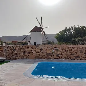 Historica Con Molino De Viento Villa Antigua (Fuerteventura)
